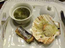 Caldo, vieira y sardina