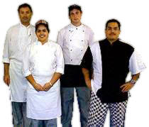 Geoff Pearce, Katrina Blunsdon y Travis Gill (CHEFS) junto a Vince McAviney (JEFE DE COCINA)