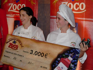 Elena Arzak entrega el premio a Marta