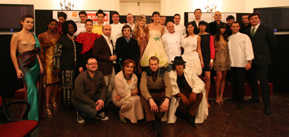 Cocineros, diseñadores y modelos con Lourdes Mariño, directora del evento