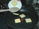 Mitad de la mantequilla a la sartén