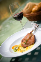 Confit de pato con salsa de naranja