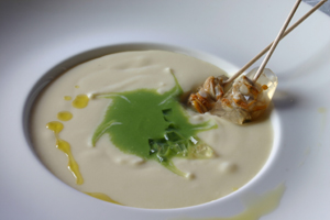 Crema de patata con gelé de berberechos