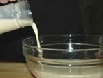 La leche con el jugo