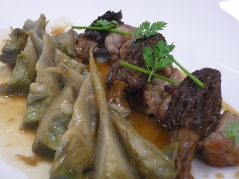 Receta De Alcachofas Colmenillas Y Criadillas Salteadas Con Aceite De La Tierra A Fuego Lento
