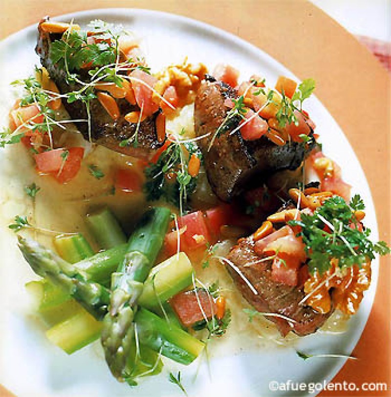 Receta de Ensalada de hígado de ternera con espárragos verdes - A Fuego  Lento