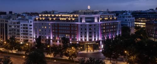 Gastronomía, glamour y acento italiano: la Dolce Vita ilumina la navidad en el Intercontinental Madrid Gastronomía, glamour y acento italiano: la Dolce Vita ilumina la navidad en el Intercontinental Madrid