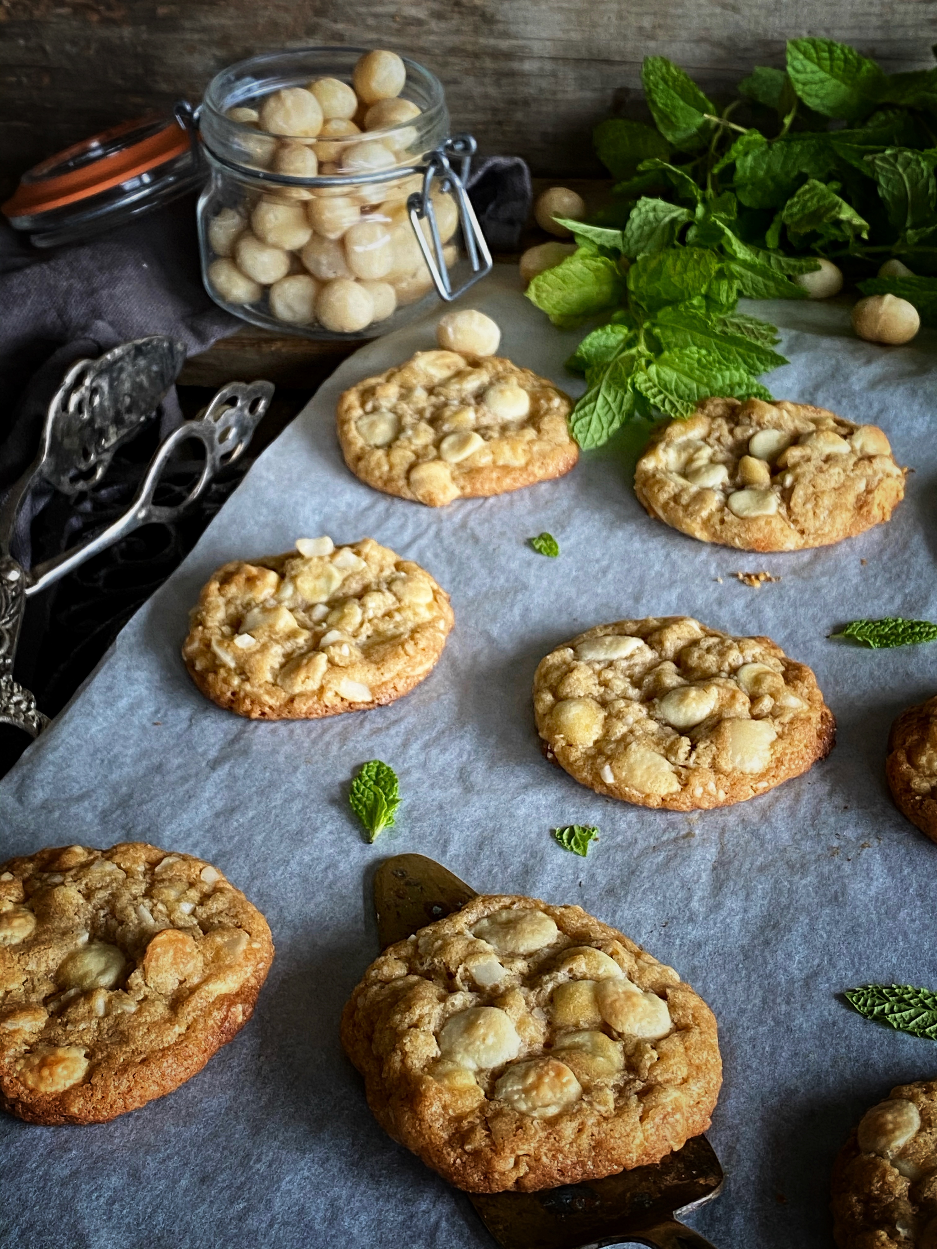 Receta de GALLETAS DE NUECES DE MACADAMIA CON CHOCOLATE BLANCO - A Fuego  Lento