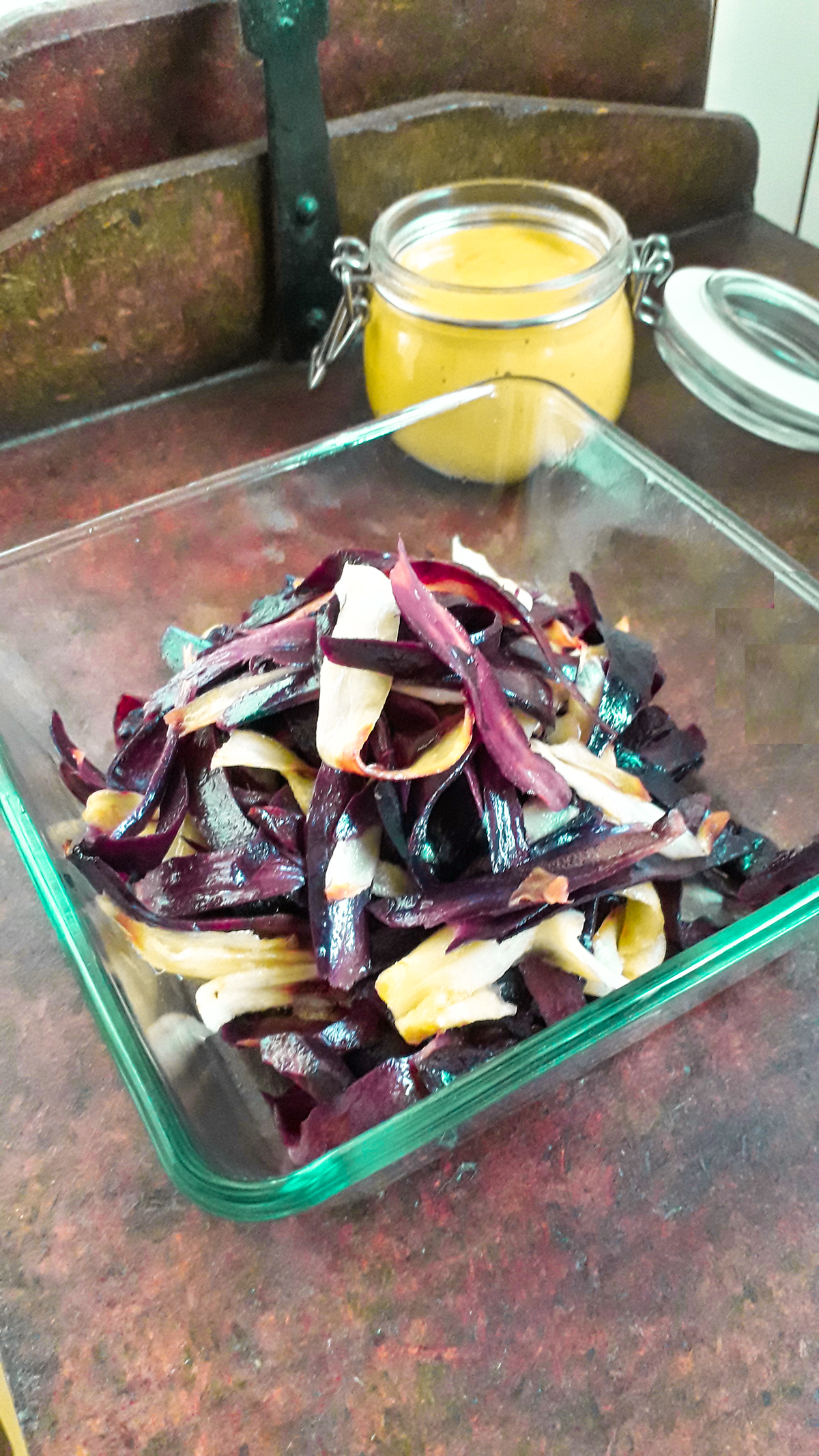 Ensalada Zanahorias Moradas Chirivías y Mayonesa de Pimientos Amarillos Mercedes 06 07 2021 1