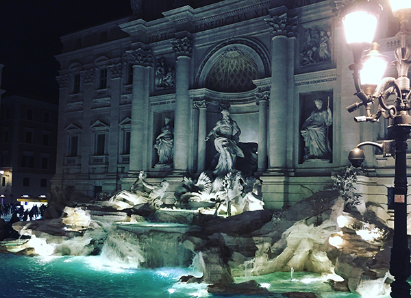 La Fontana di Trevi ENIT Turismo Italiano Afuegolento