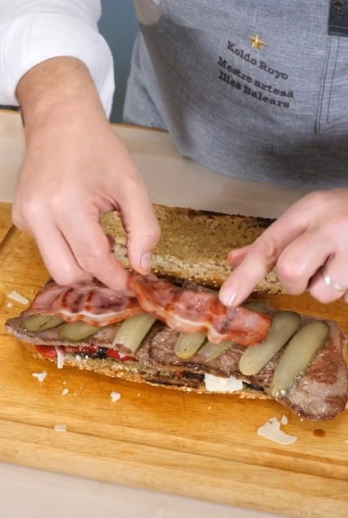 Receta Bocadillo Caliente Ternera Queso Berenjenas Pimientos Koldo Royo Afuegolento