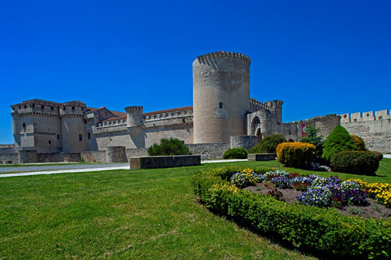 castillo duques alburquerque cuéllar afuegolento