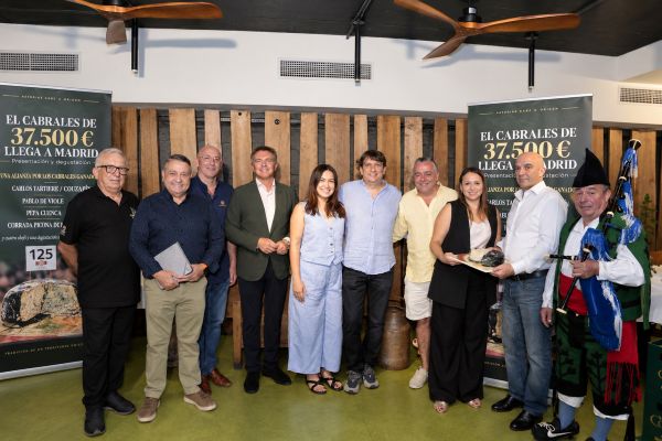Presentación del Cabrales de 37.000€ con los restaurantes de la alianza